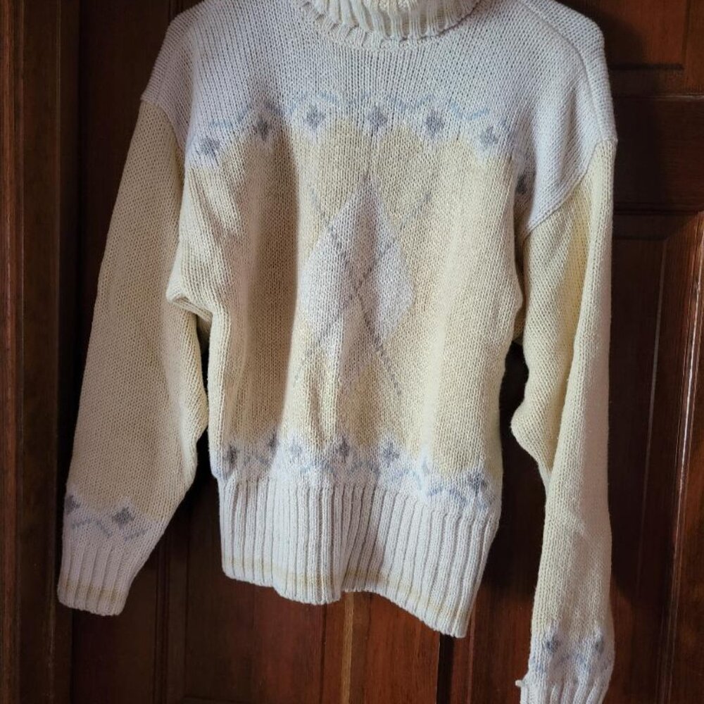 Liz Claiborne Turtleneck Cable Knit